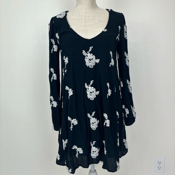 Free People - Picture 4 of 12